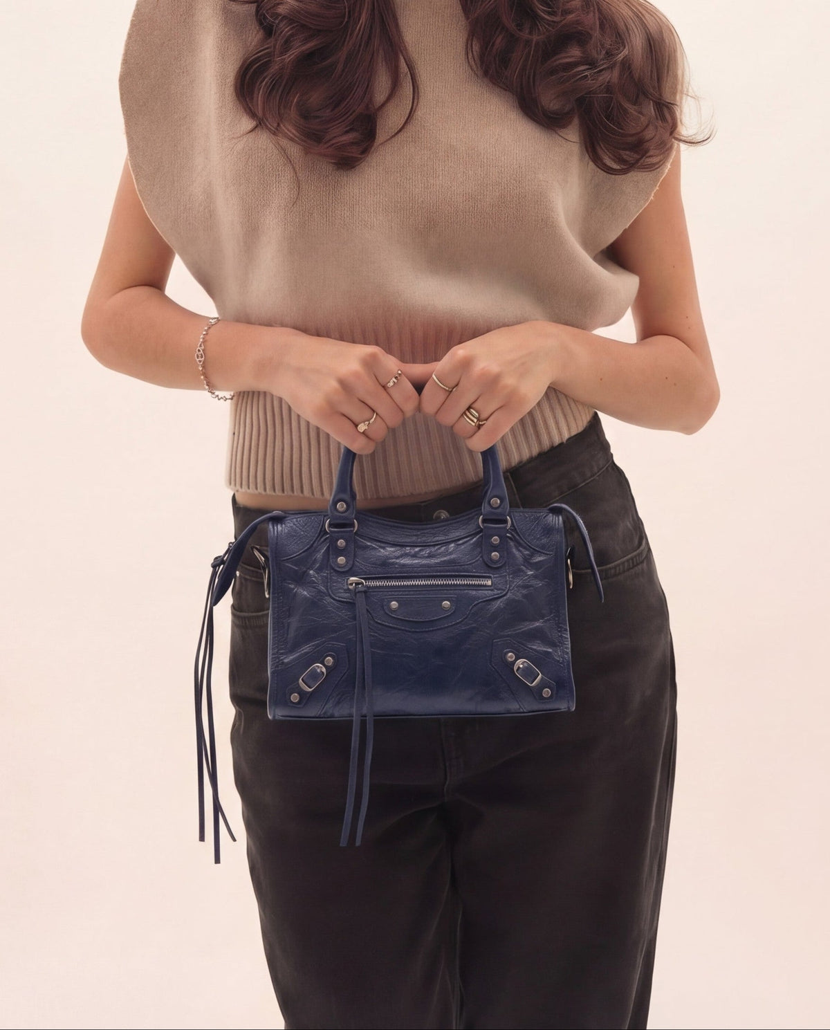Just Enough Shoulder Bag – 9
