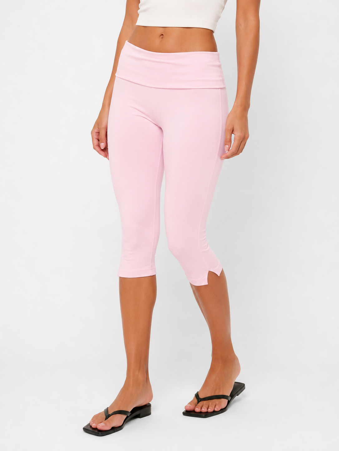 Studio Pass Capri Leggings – 12
