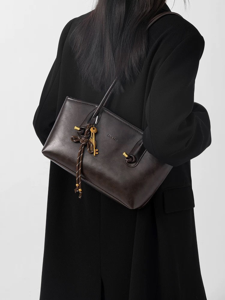 Quick Exit Shoulder Bag – 6