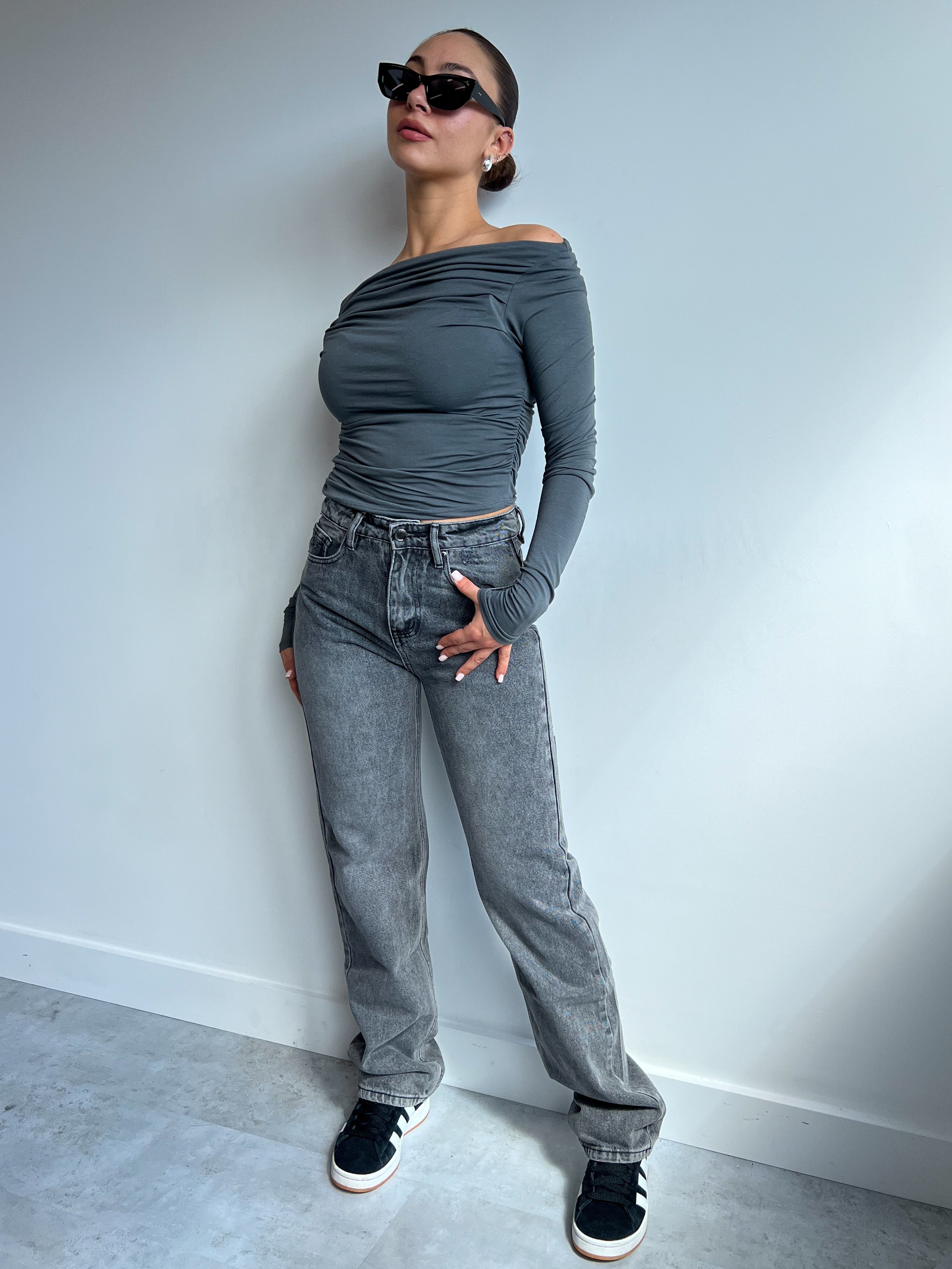 Grey wide-leg jeans, front view on model, full length